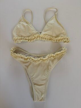 SHEIN Pale Yellow Ruffle Triangle Bikini